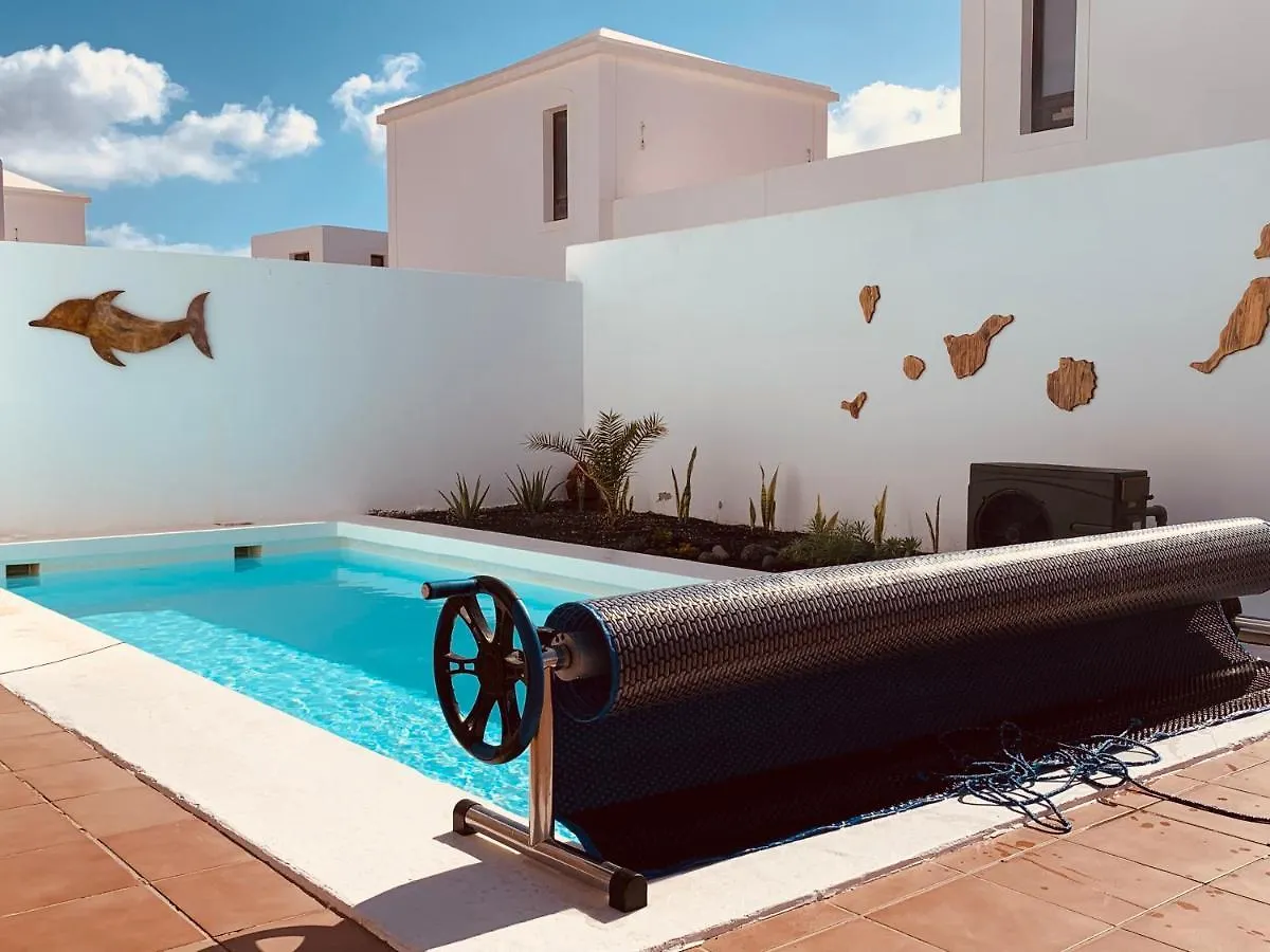 Villa Splendid Casa Papagayo, Heated Pool, Roofterrace With Views And Wifi à Playa Blanca