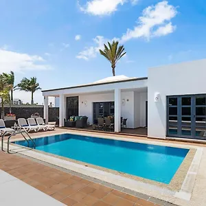 Mamma Mia Pool Heat Private & Jacuzzi Villa
